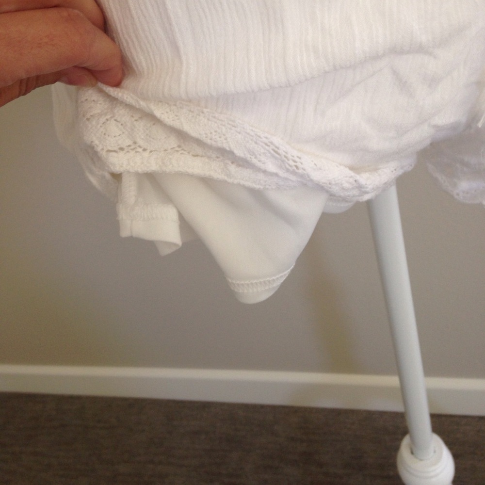 White romper! - Picture 4 of 4